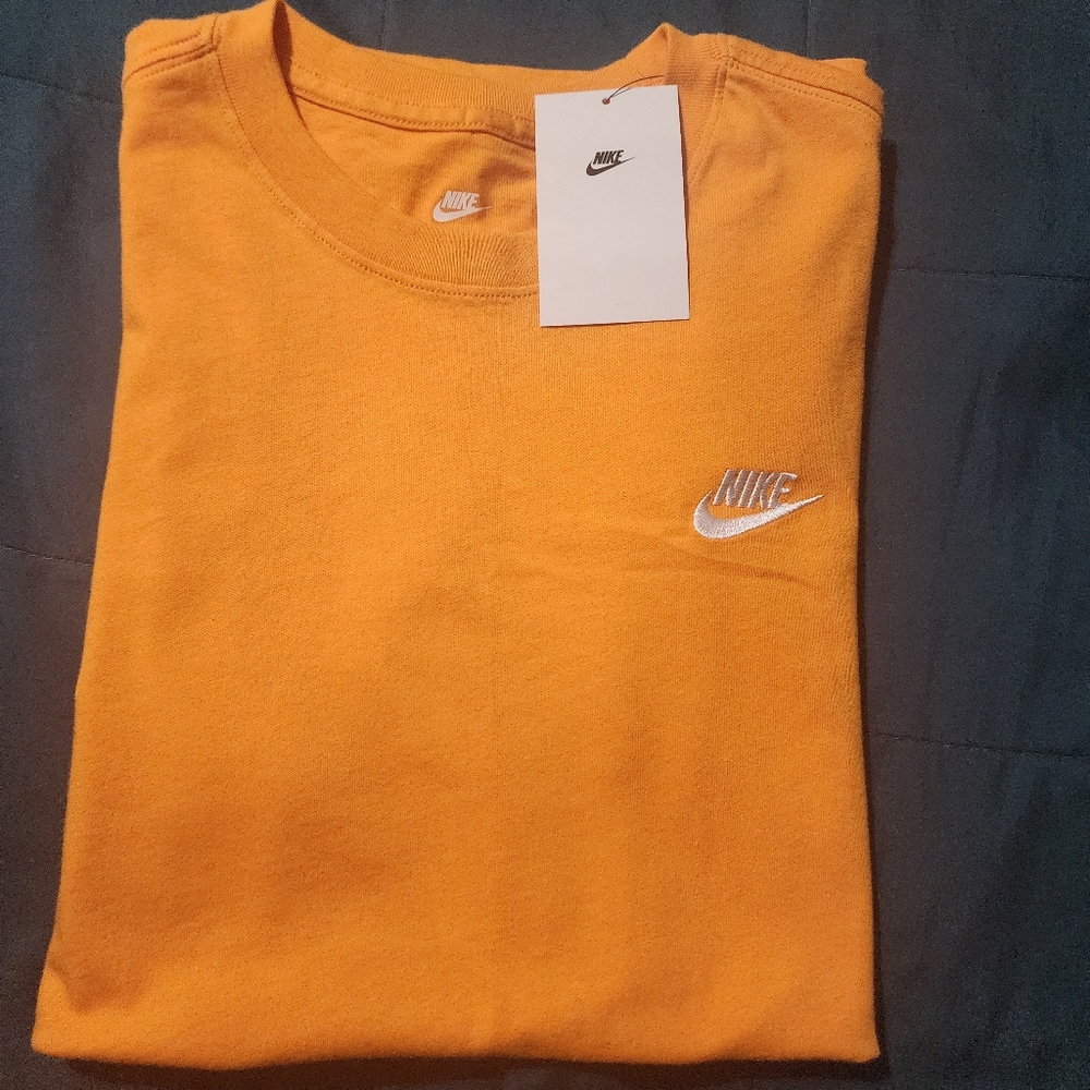 Nike Orange T-Shirt men small new